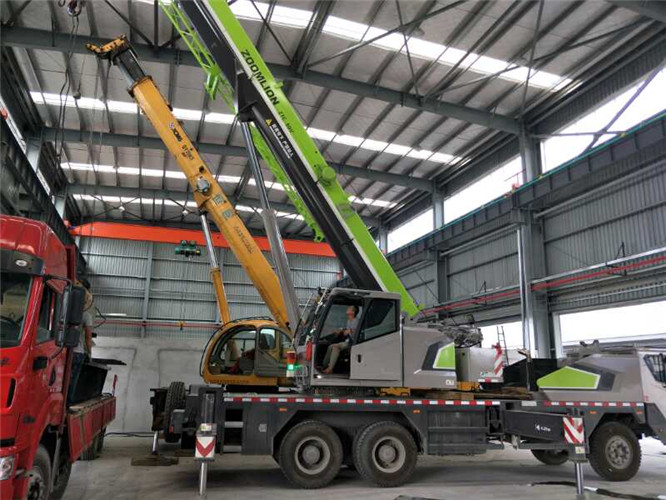 龙华区高空车出租需要注意哪些安全事项？