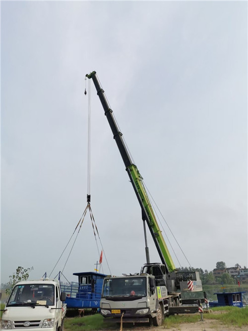 龙华区桥梁建设吊装案例